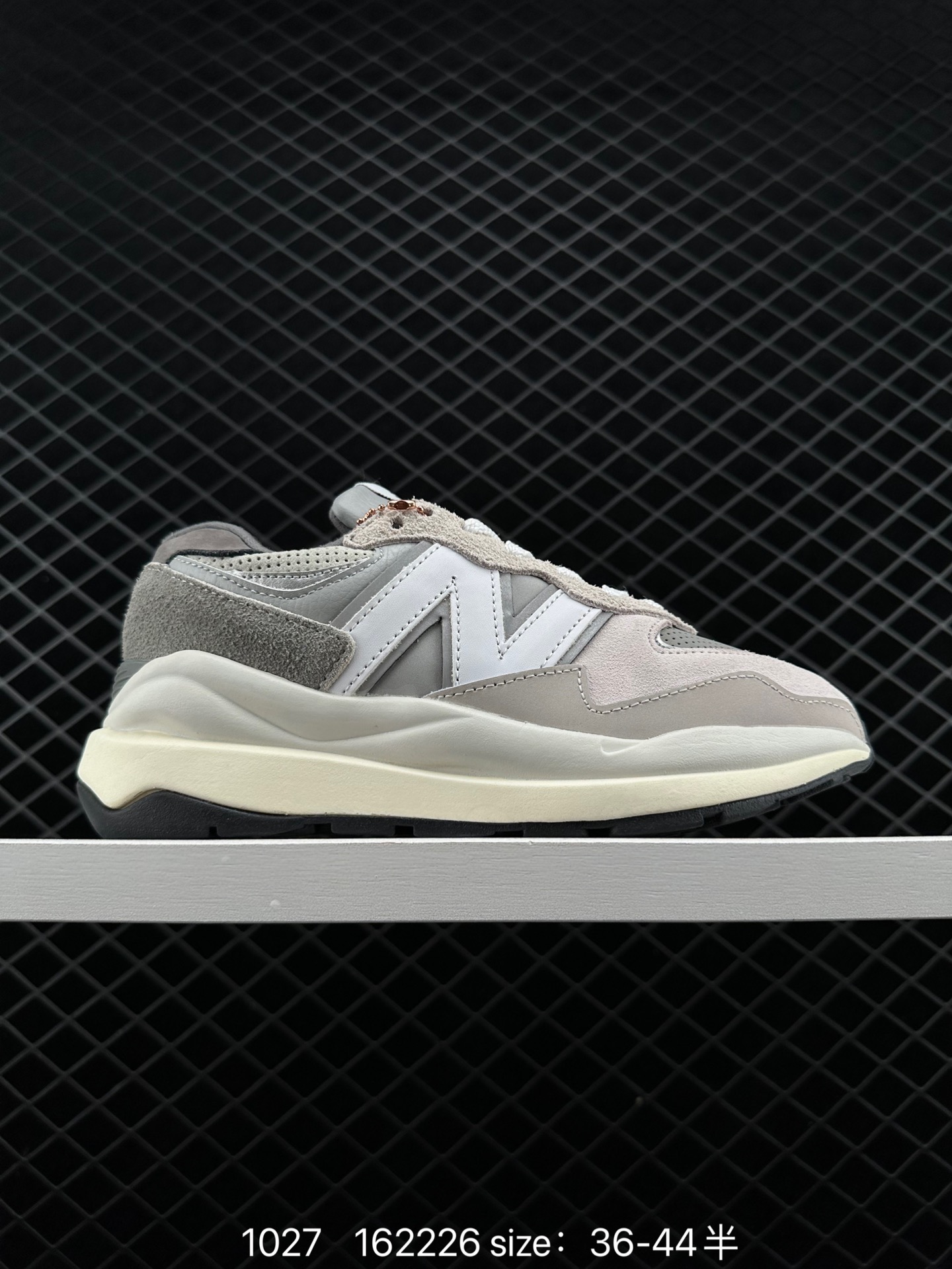 New Balance NB5740 New Balance NB5740